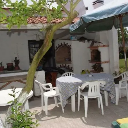 Guest house A Casa Dos Padrinhos Atouguia Da Baleia